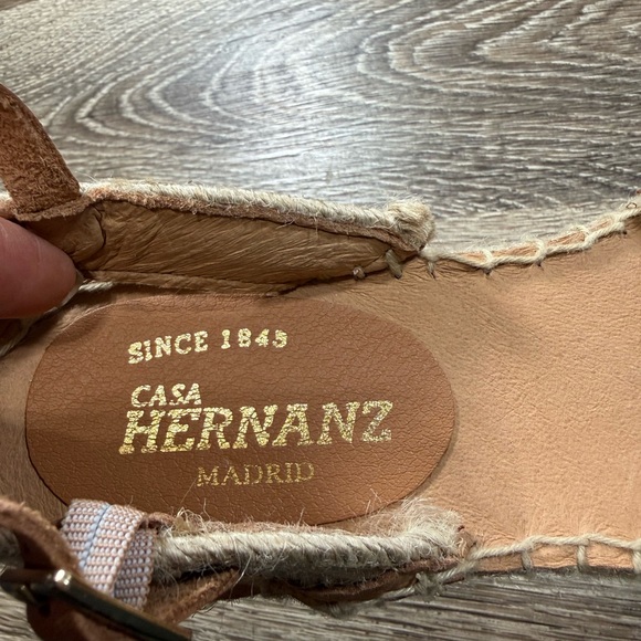 Amazon.com | PAYMA - Flat Leather Sandals for Women. Made in  Casa‎ Hernanz Sandals Women\'s 38 Brown/Camel Leather Handmade Spain Espadrille
